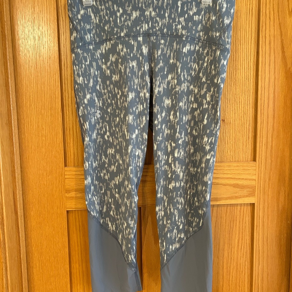 NWOT Under Armour Women’s Capri Leggings